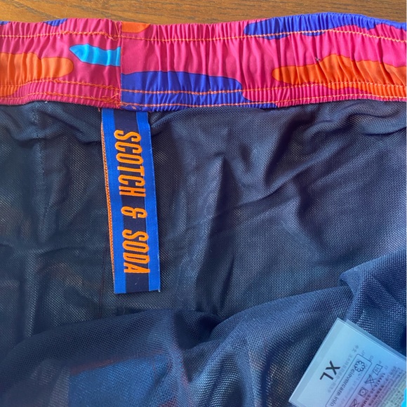 Scotch & Soda Men’s Board Shorts / Like New - Picture 4 of 4